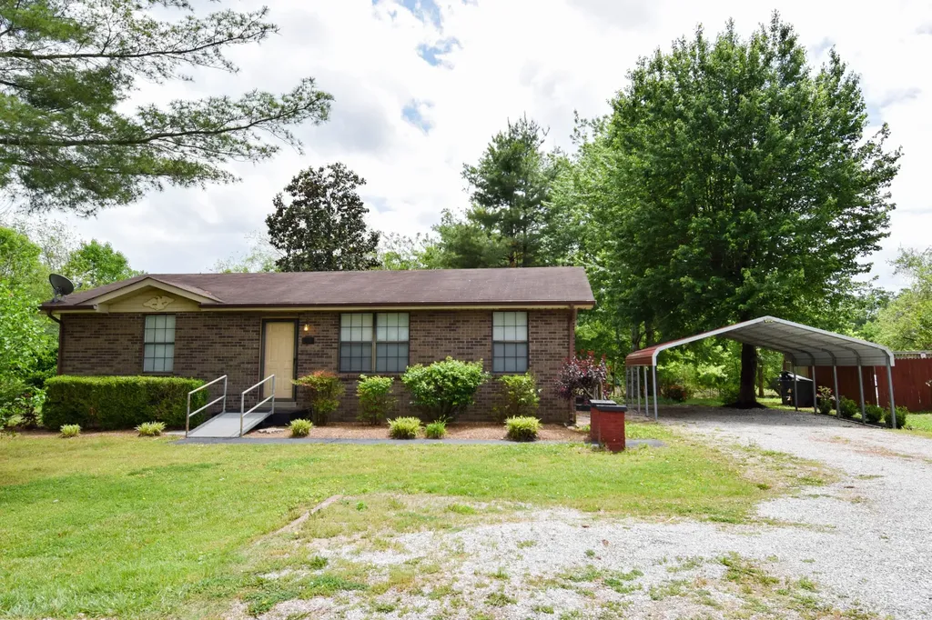 819 Hwy 52e Portland TN 37148