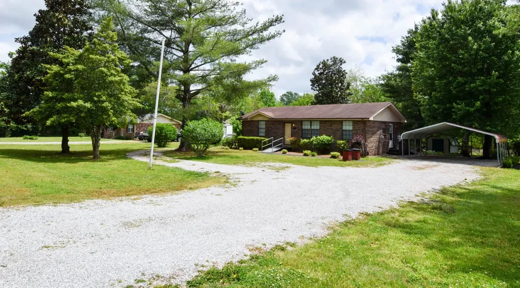 819 Hwy 52e Portland TN 37148
