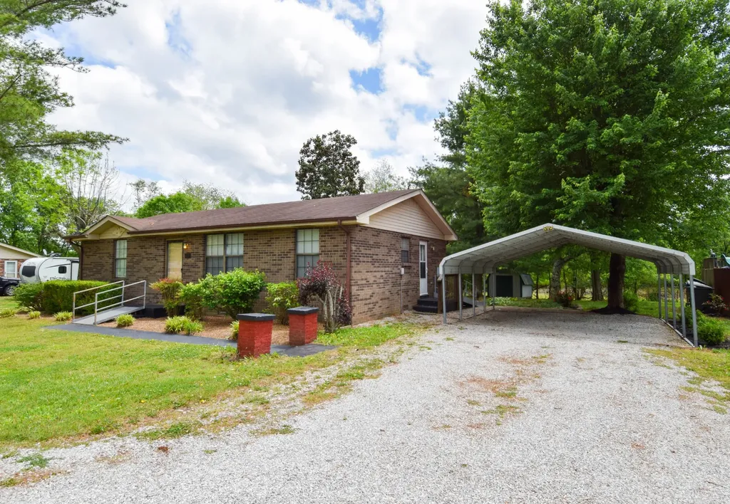 819 Hwy 52e Portland TN 37148