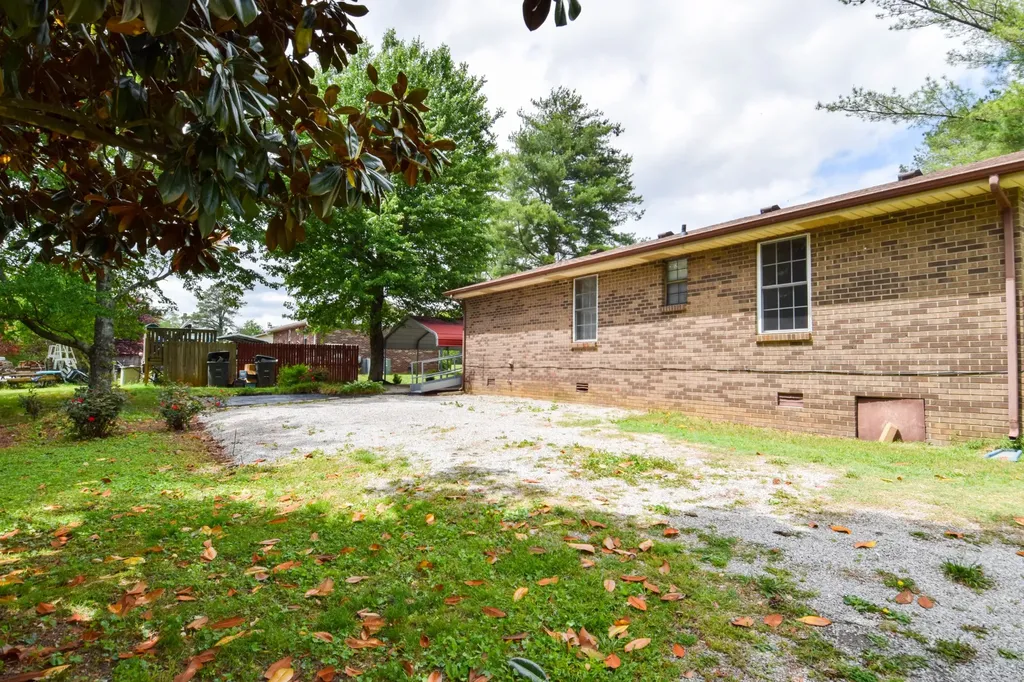 819 Hwy 52e Portland TN 37148