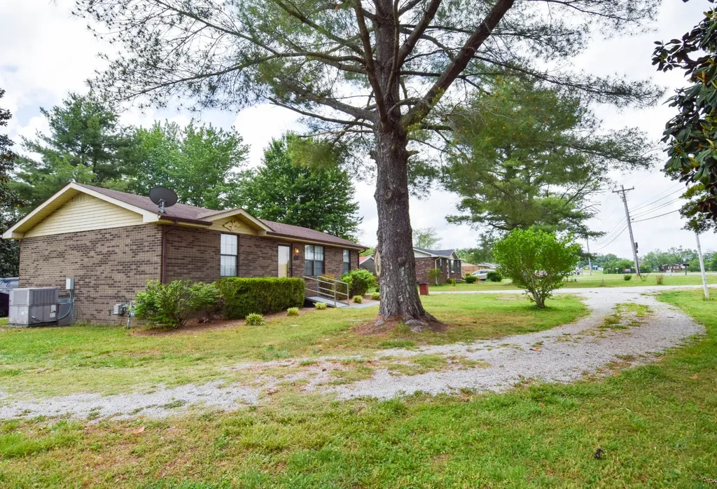 819 Hwy 52e Portland TN 37148