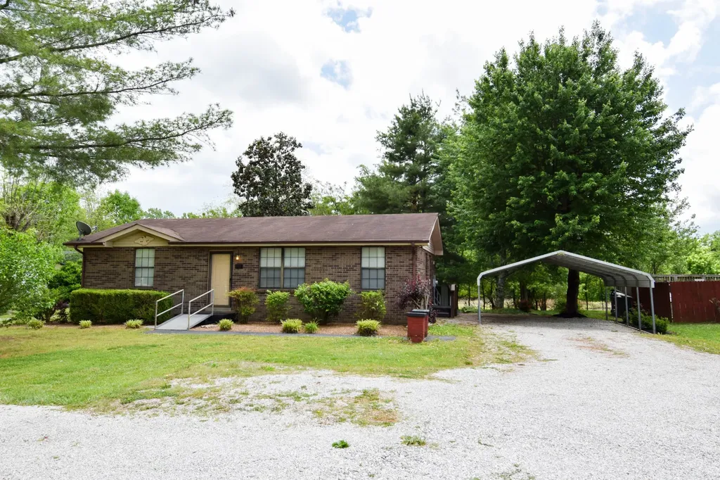 819 Hwy 52e Portland TN 37148