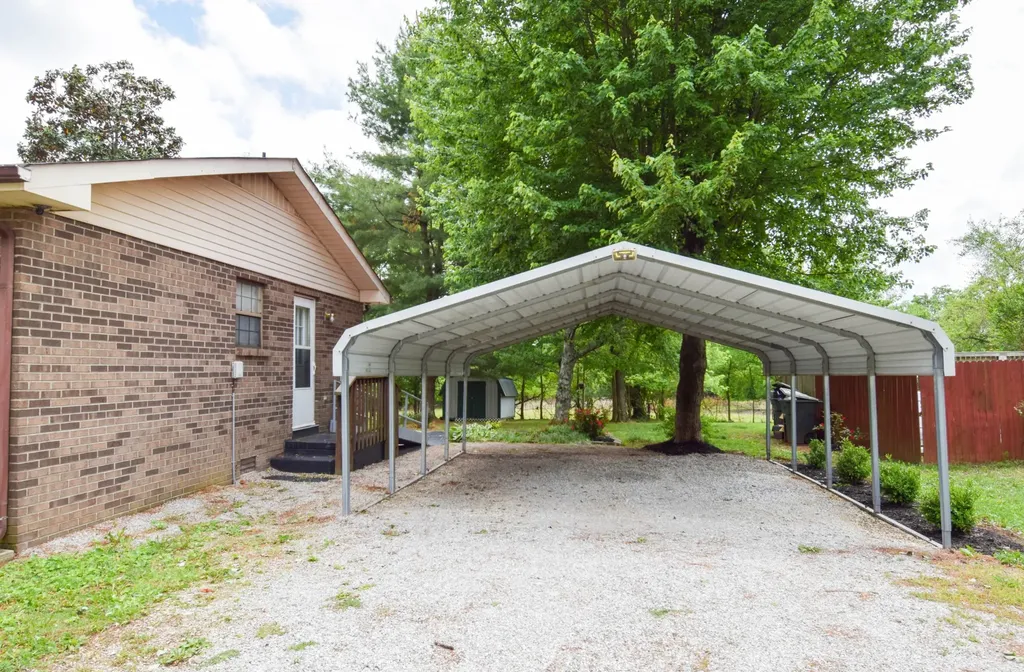 819 Hwy 52e Portland TN 37148