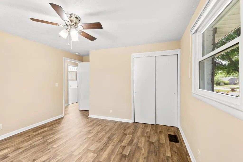 1704 Woodside Drive Springfield TN 37172