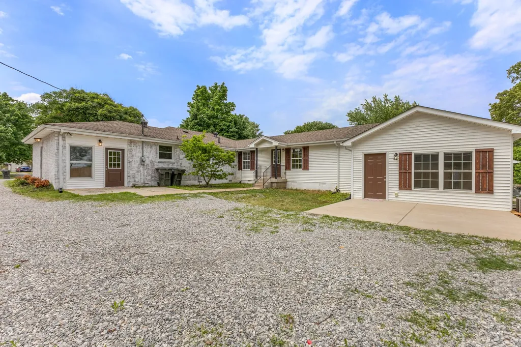 1704 Woodside Drive Springfield TN 37172