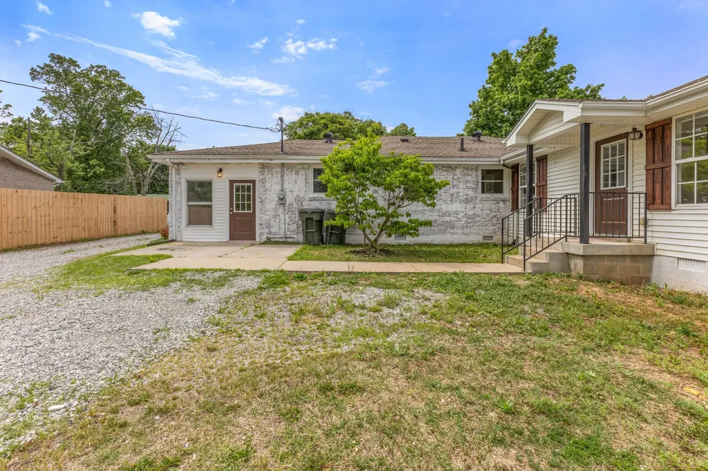 1704 Woodside Drive Springfield TN 37172