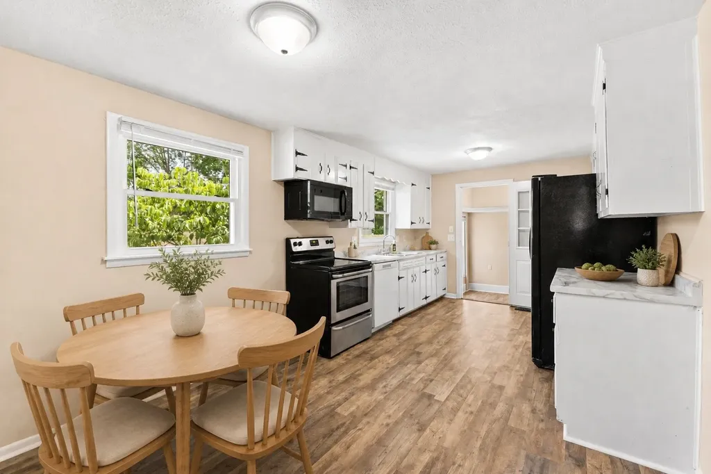 1704 Woodside Drive Springfield TN 37172