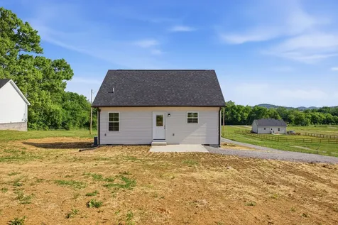 2161 Claude Fox Road Cornersville TN 37047