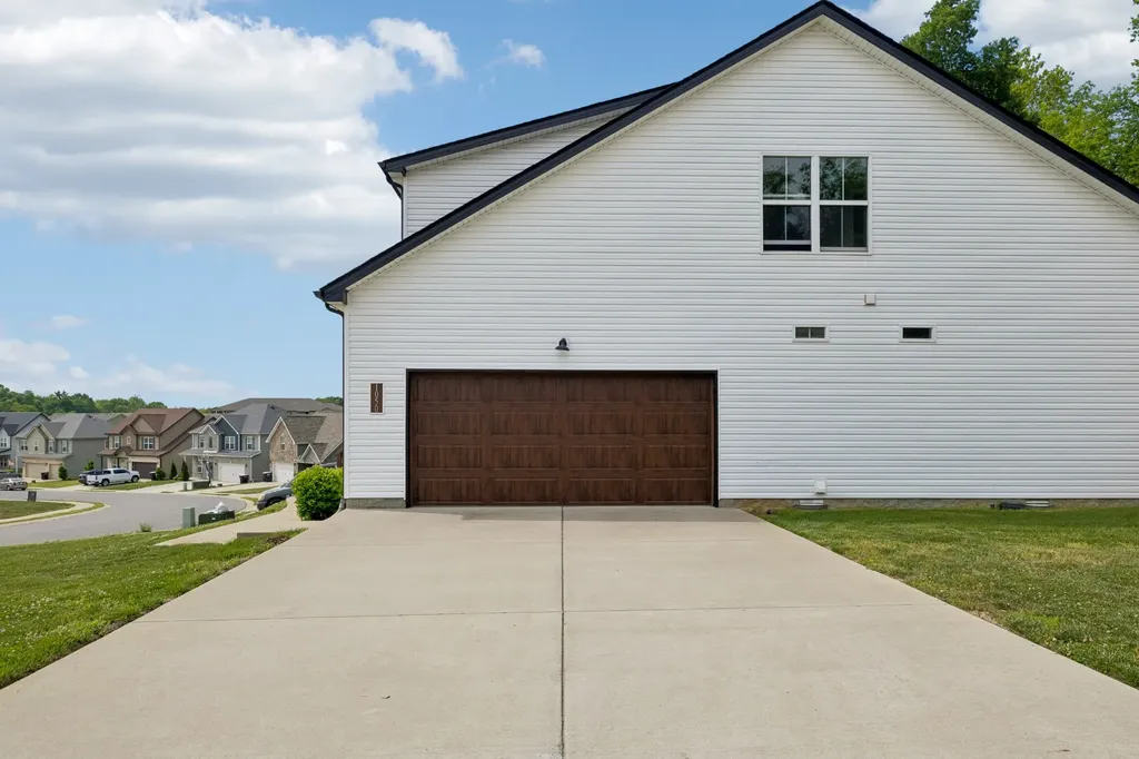 1050 Spicer Drive Clarksville TN 37042