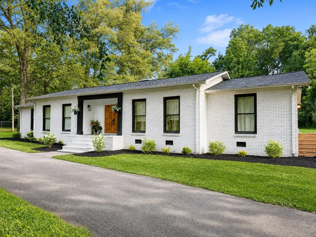 296 Big Rock Road Smithville TN 37166
