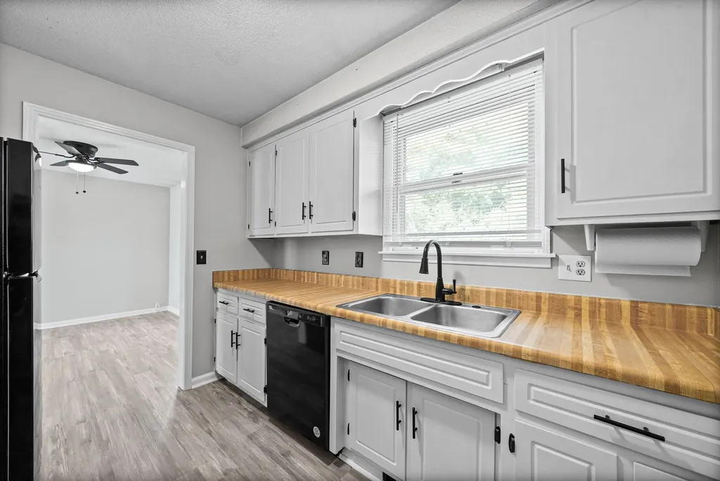 802 Knox Lane Clarksville TN 37042