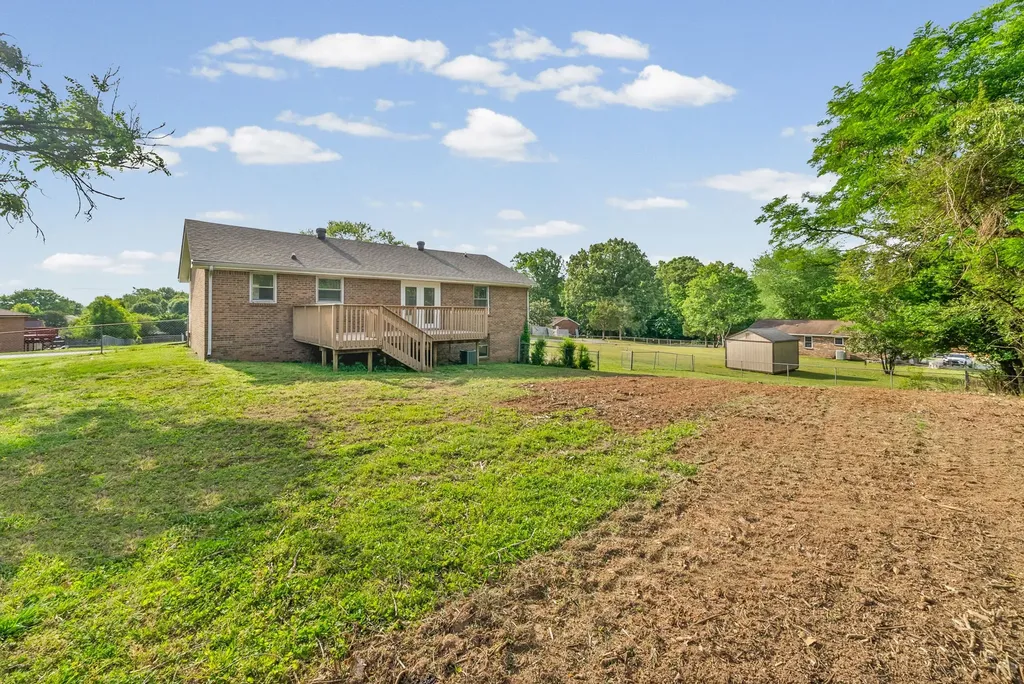 802 Knox Lane Clarksville TN 37042