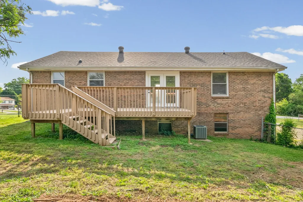 802 Knox Lane Clarksville TN 37042