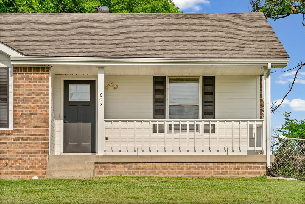 802 Knox Lane Clarksville TN 37042