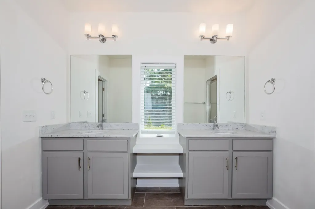 2123B Burns Street Nashville TN 37216
