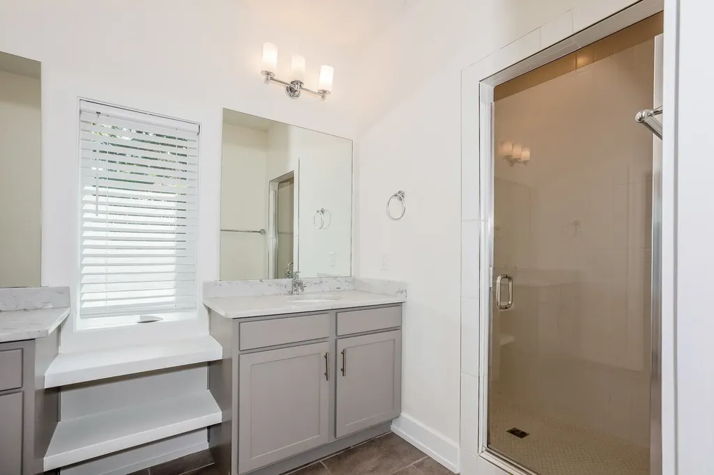 2123B Burns Street Nashville TN 37216