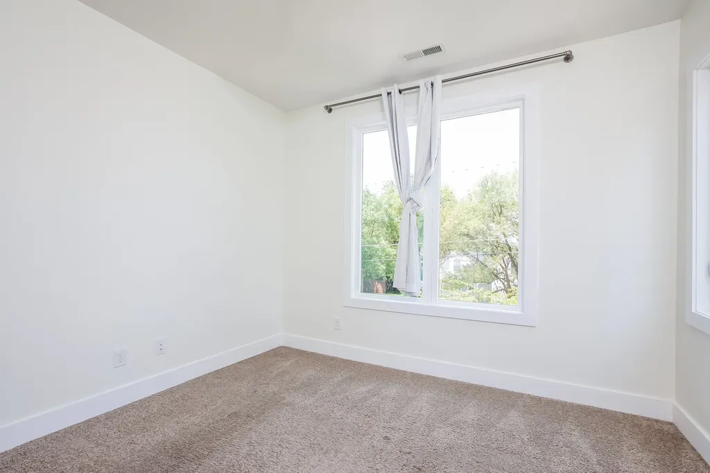 2123B Burns Street Nashville TN 37216