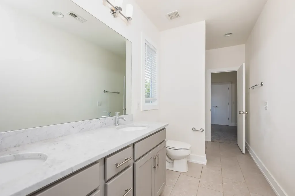 2123B Burns Street Nashville TN 37216