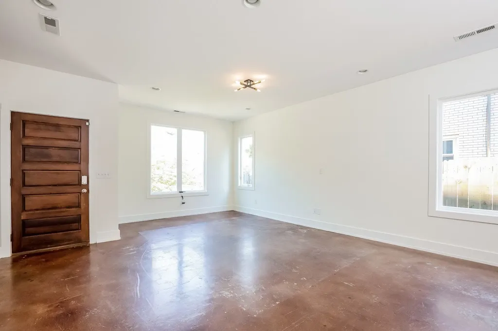 2123B Burns Street Nashville TN 37216