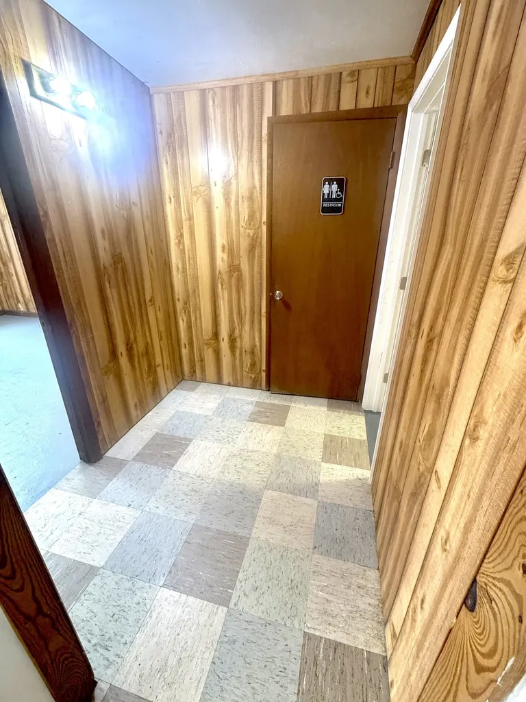 1074 S Main Street Crossville TN 38555