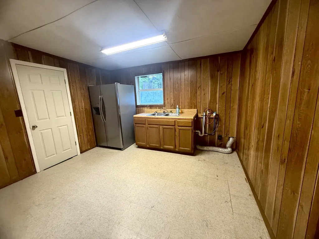 1074 S Main Street Crossville TN 38555
