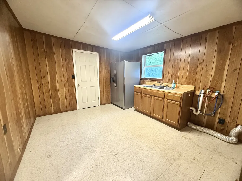 1074 S Main Street Crossville TN 38555