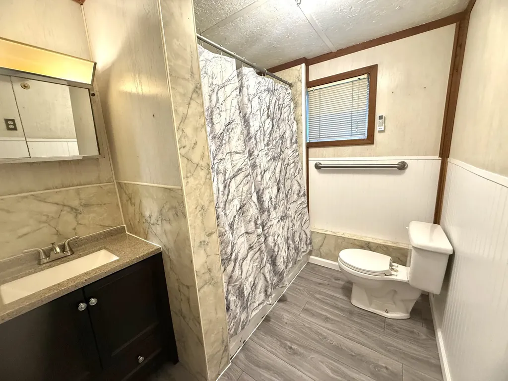 1074 S Main Street Crossville TN 38555