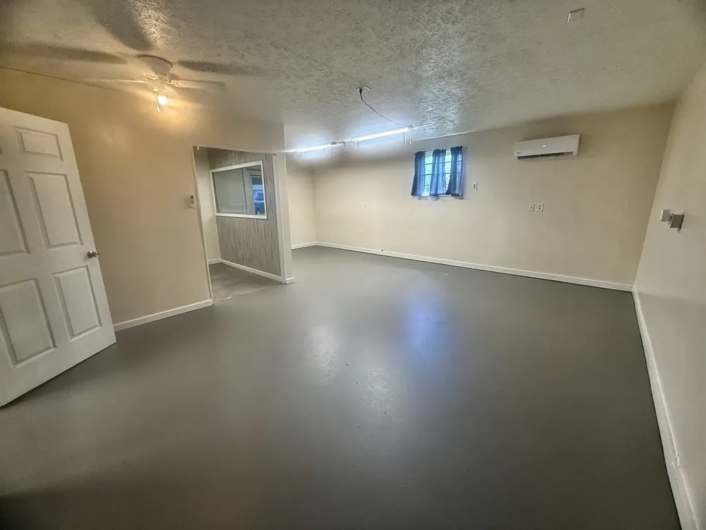 1074 S Main Street Crossville TN 38555