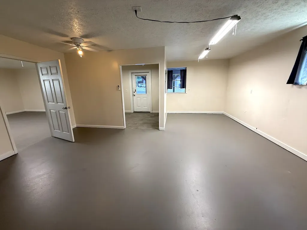 1074 S Main Street Crossville TN 38555