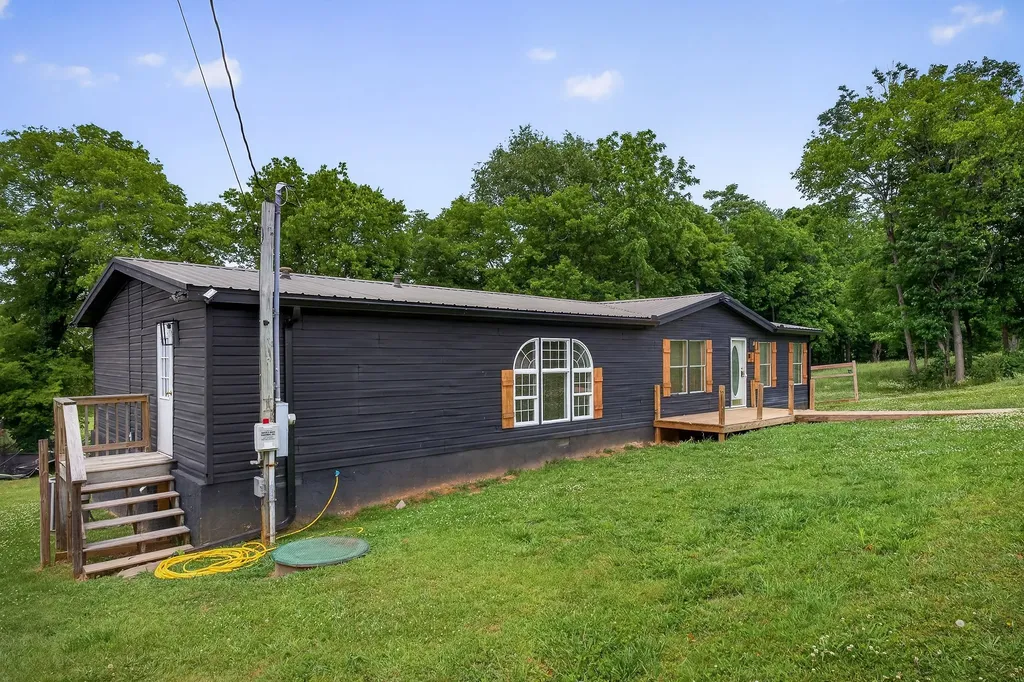 436 Love Street Sparta TN 38583