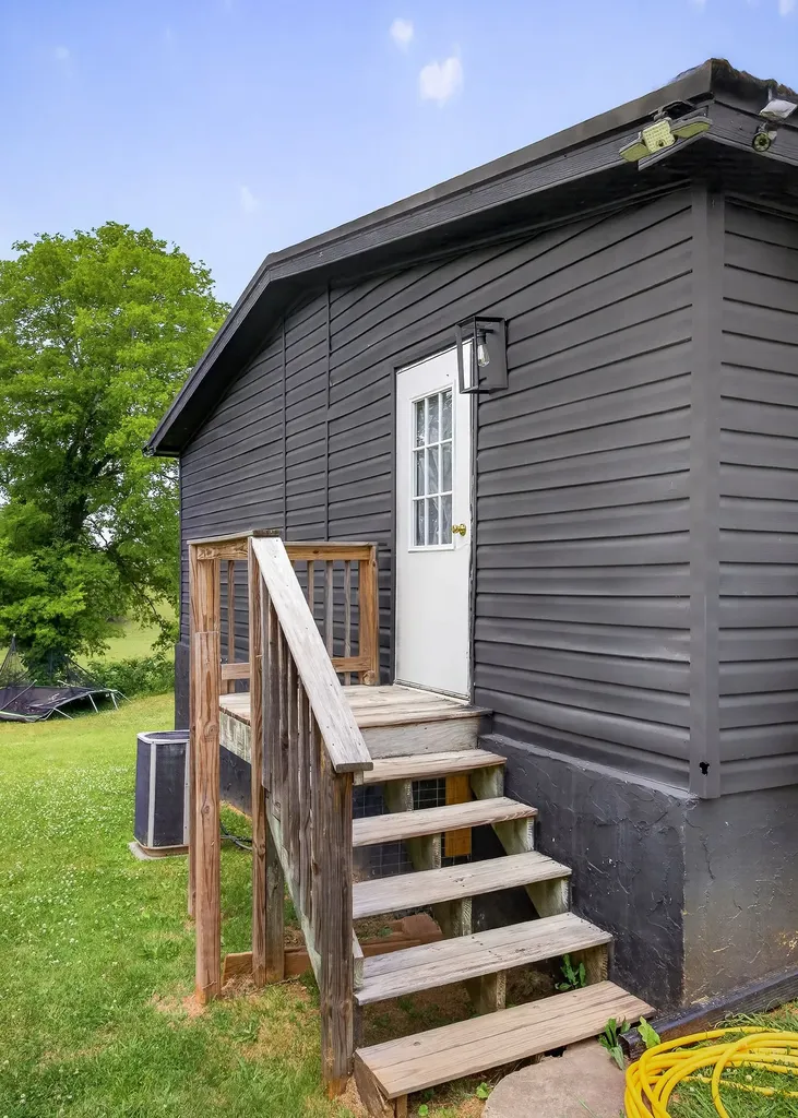 436 Love Street Sparta TN 38583
