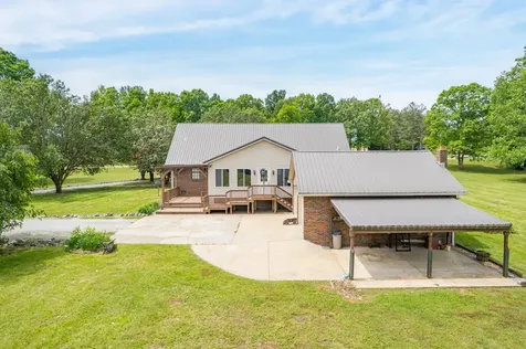 5904 New Highway 7 Santa Fe TN 38482