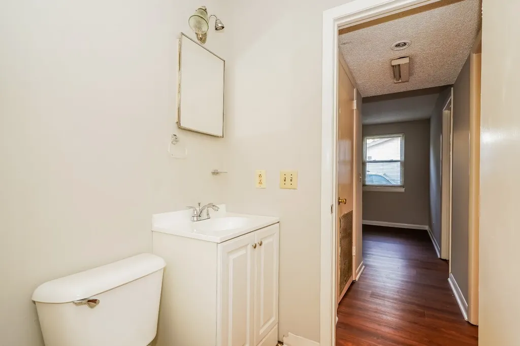 4355 Central Valley Drive Hermitage TN 37076
