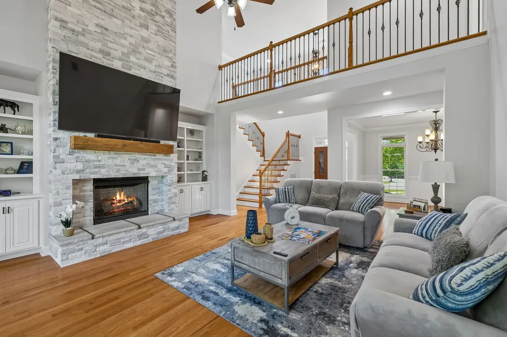 2440 Settlers Trace Clarksville TN 37043