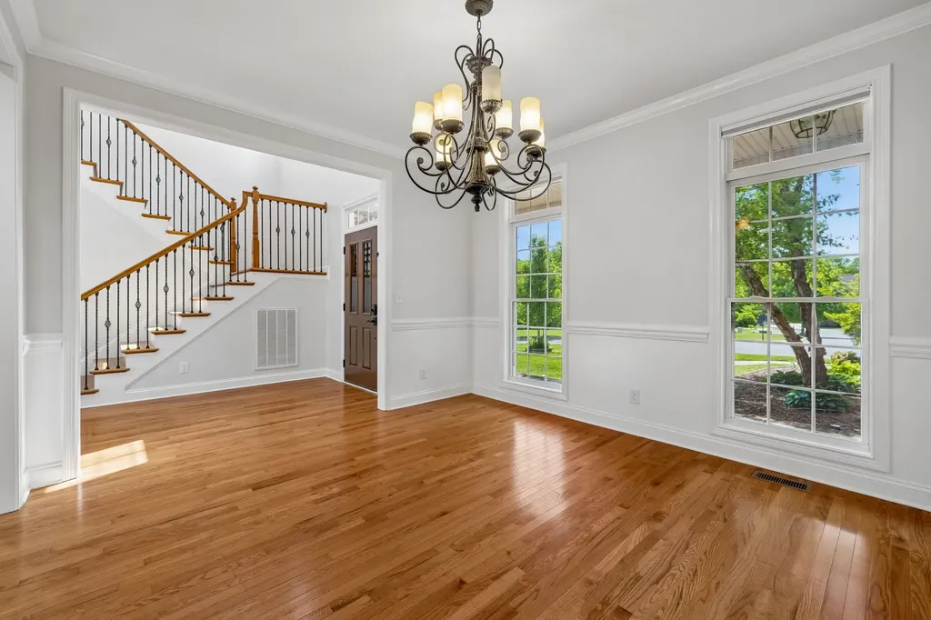 2440 Settlers Trace Clarksville TN 37043