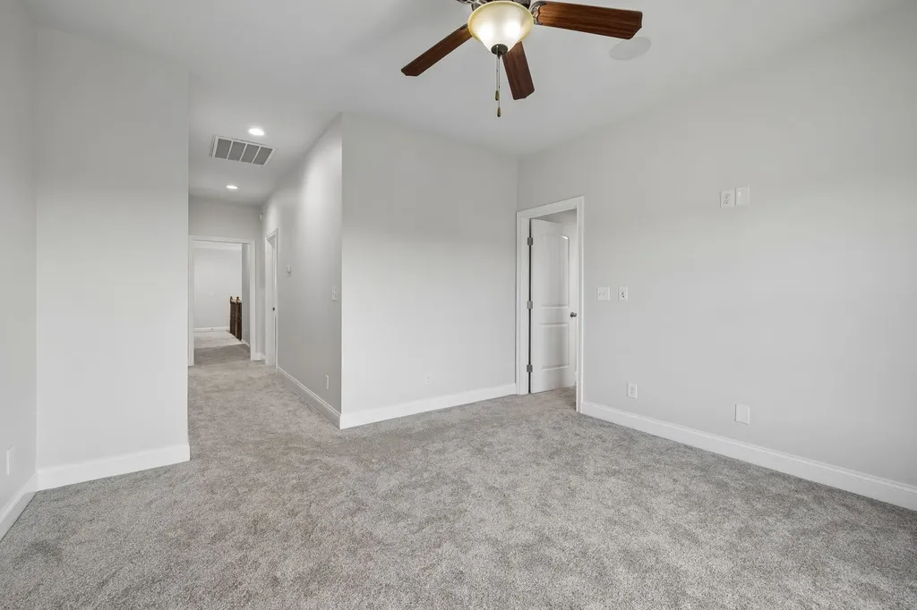 2440 Settlers Trace Clarksville TN 37043