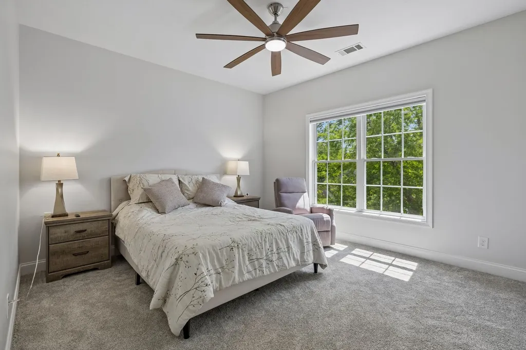 2440 Settlers Trace Clarksville TN 37043