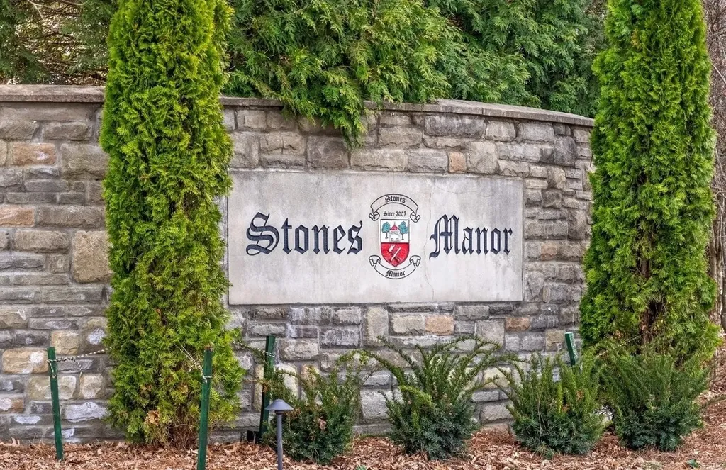 2440 Settlers Trace Clarksville TN 37043