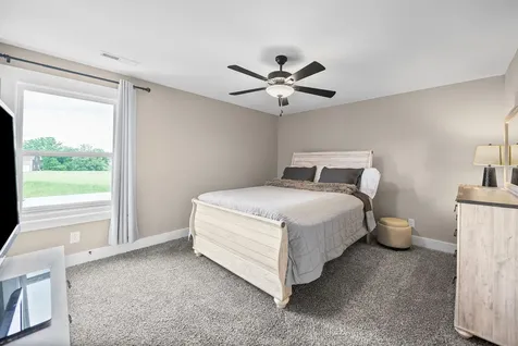 317 Alonzo Place Cunningham TN 37052