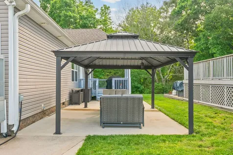317 Alonzo Place Cunningham TN 37052