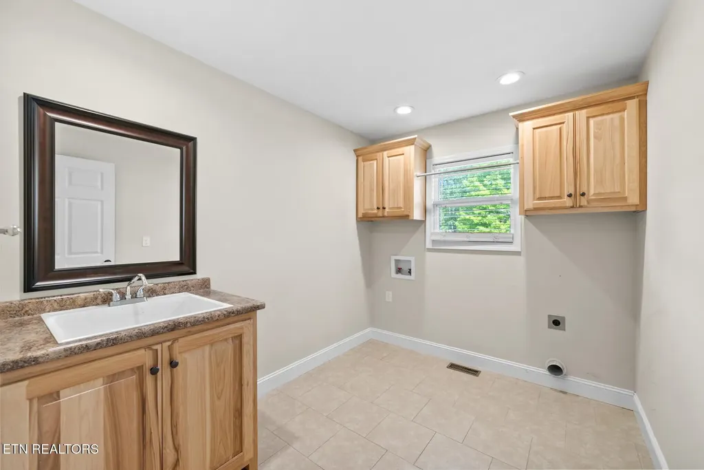 455 Carriage Drive Crossville TN 38555