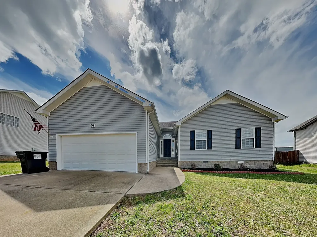 1616 Broad Circle Clarksville TN 37042