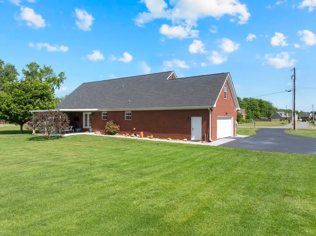 560 Crosswood Court Murfreesboro TN 37127
