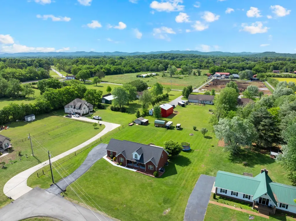 560 Crosswood Court Murfreesboro TN 37127