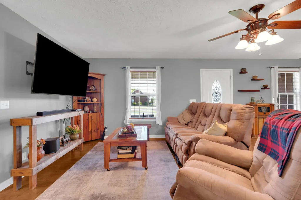 560 Crosswood Court Murfreesboro TN 37127