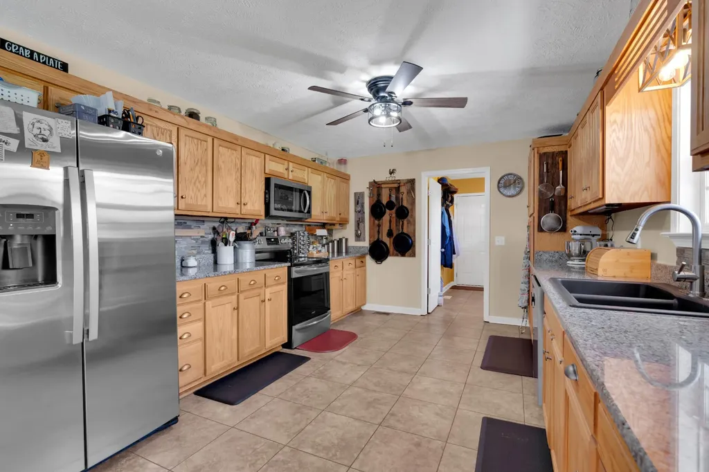 560 Crosswood Court Murfreesboro TN 37127