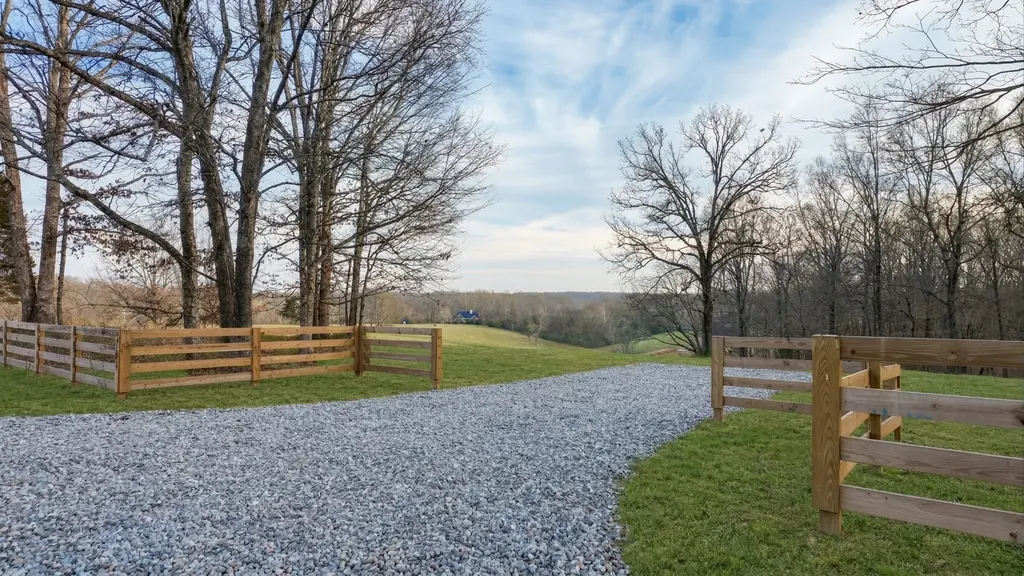 1103 Cowan Road Dickson TN 37055