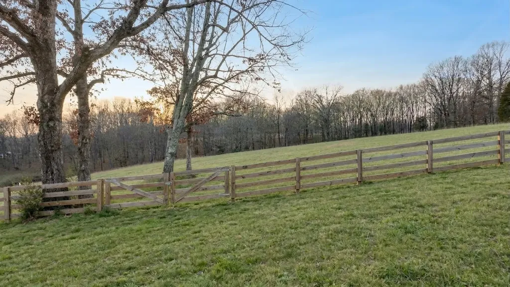 1103 Cowan Road Dickson TN 37055
