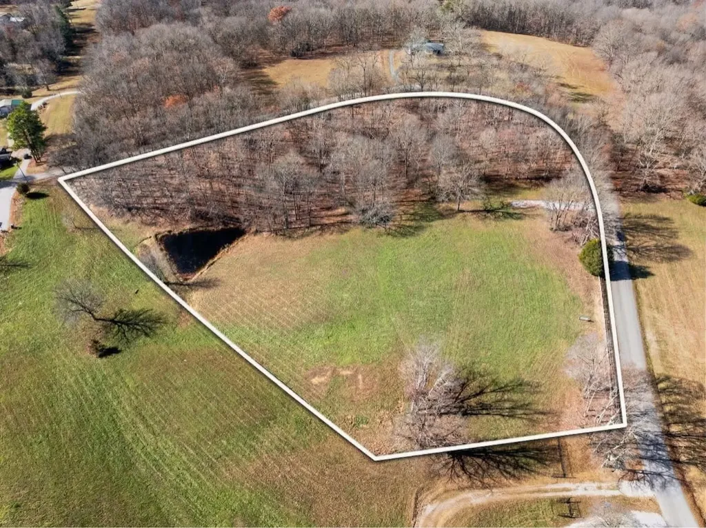 1103 Cowan Road Dickson TN 37055