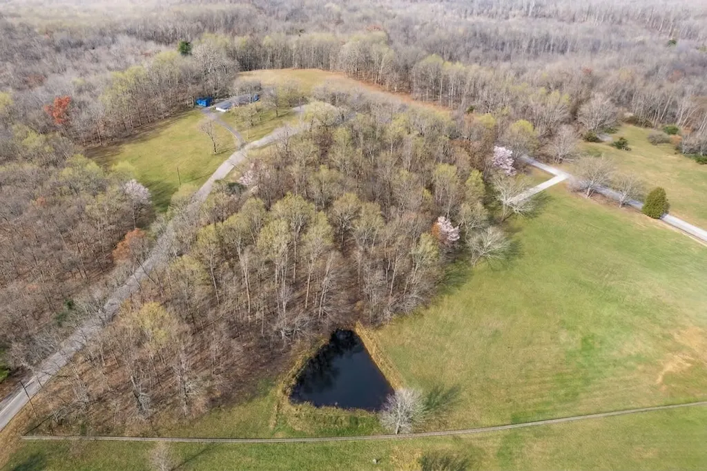 1103 Cowan Road Dickson TN 37055